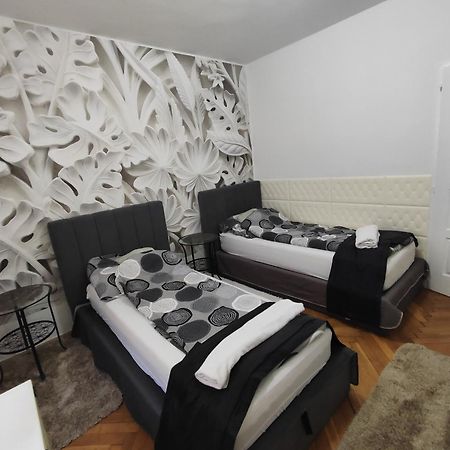 Heni Apartman Нагиканиша Екстериор снимка