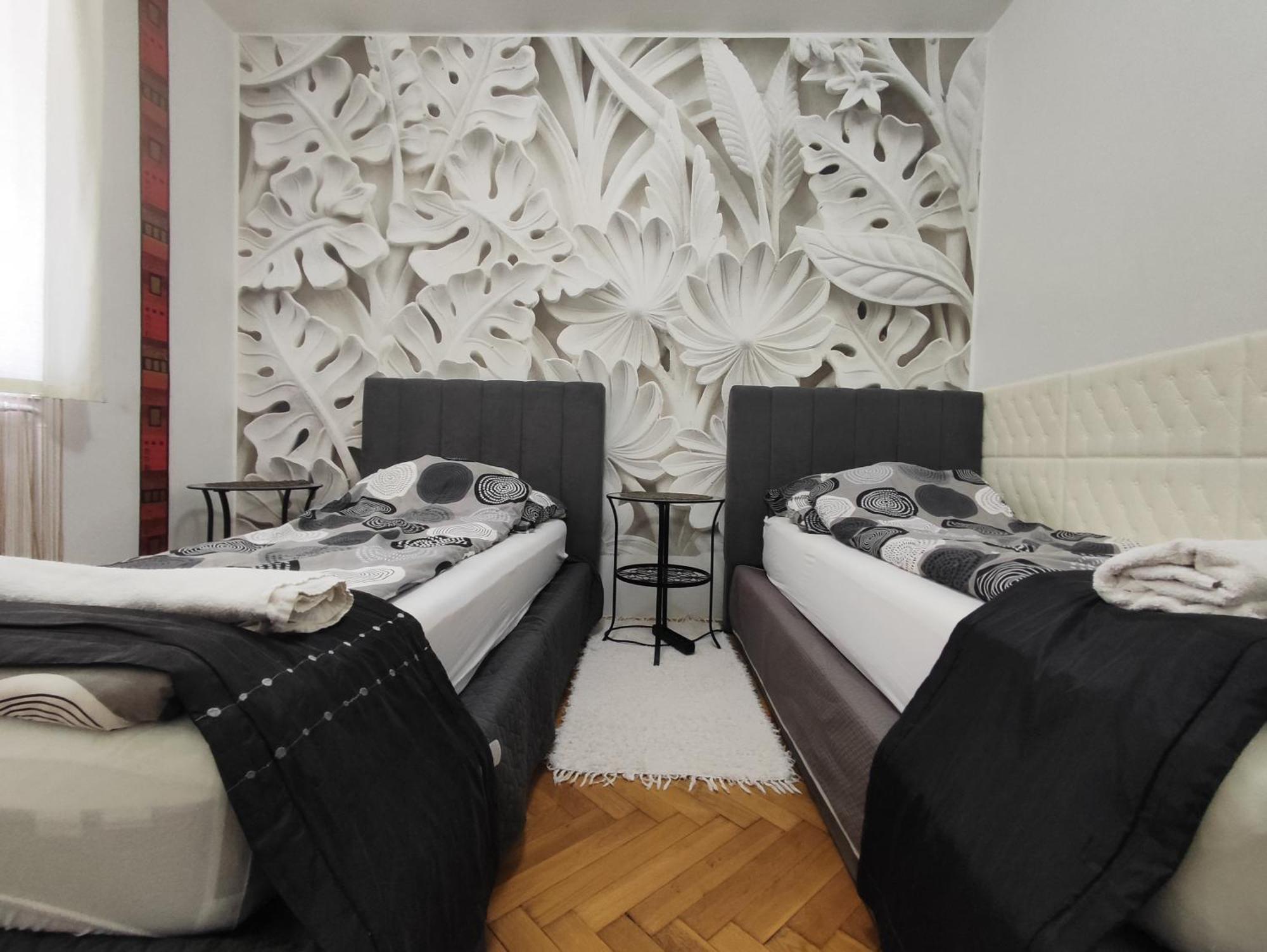 Heni Apartman Нагиканиша Екстериор снимка
