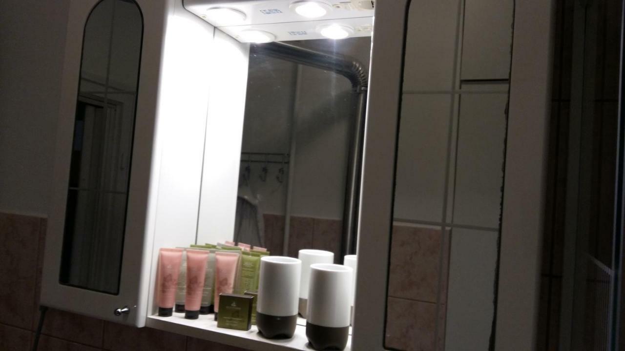 Heni Apartman Нагиканиша Екстериор снимка