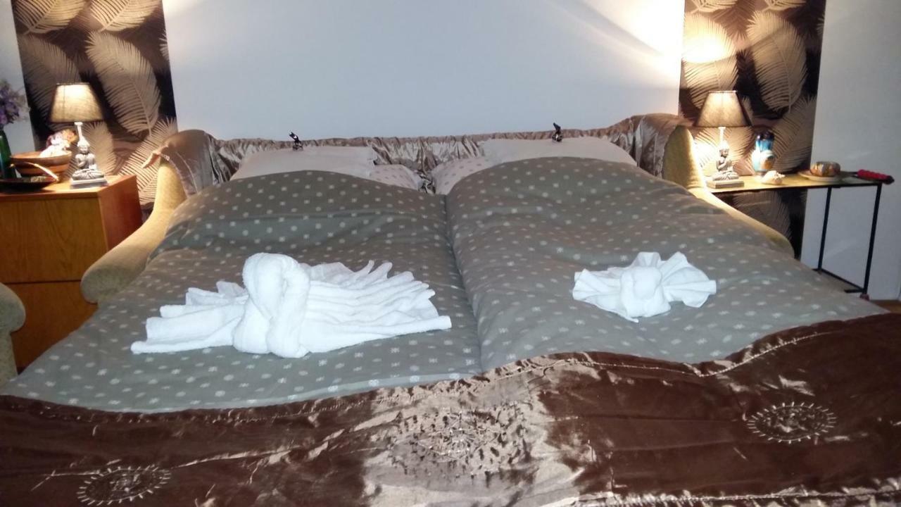 Heni Apartman Нагиканиша Екстериор снимка
